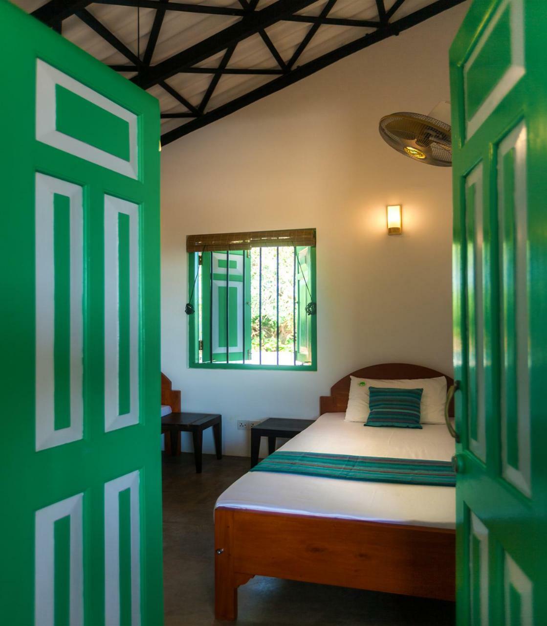Nil Sisila Beach Resort Yala Esterno foto